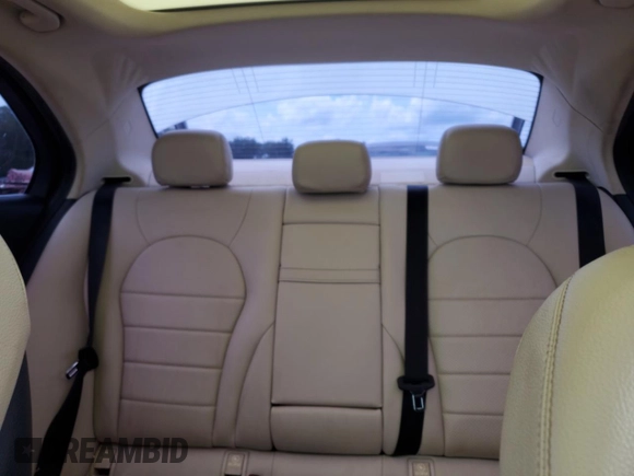 2016 Mercedes-Benz C 300 с VIN 55SWF4JB5GU174320, выставлен на аукционе Copart как лот 60881825 с пробегом 227 724 миль миль и Списание • Salvage title. История ставок и продаж доступна на DreamBid. Изображение 10.