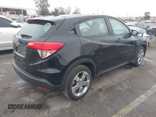 2021 Honda HR-V LX with VIN 3CZRU5H38MM728685, listed as a IAAI auction lot 41799365 with 25,046 mi miles. Bid and sale history available at carsss.com. Image 4.