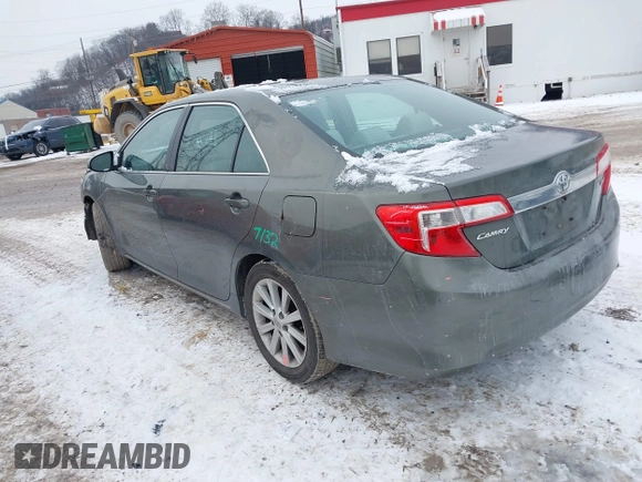 2014 Toyota Camry L with VIN 4T1BF1FK5EU774116, listed as a IAAI auction lot 41286569 with 184,797 mi miles. Bid and sale history available at carsss.com. Image 3.