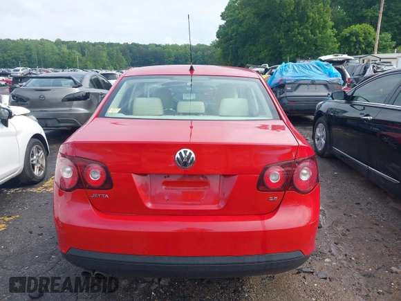 2010 Volkswagen Jetta Limited Edition с VIN 3VWRX7AJ6AM158664, выставлен на аукционе IAAI как лот 42205340 с пробегом 120 002 миль миль и . История ставок и продаж доступна на DreamBid. Изображение 16.