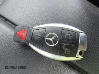 2013 Mercedes-Benz C 250 z VIN WDDGJ4HB3DG099831, wystawiony jako IAAI lot #42430715 z przebiegiem 156 321 mil mil oraz . Historia ofert i sprzedaży dostępna na DreamBid. Obrazek 11.