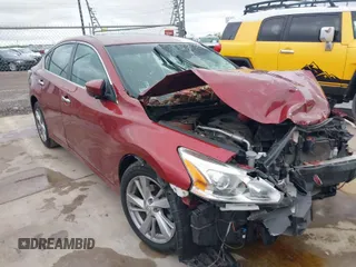 2014 Nissan Altima 2.5 with VIN 1N4AL3AP3EC157543, listed as a IAAI auction lot 41902068 with 77,672 mi miles. Bid and sale history available at carsss.com. Image 1.