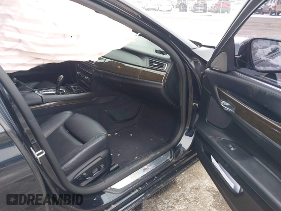 2015 BMW 7 Series 750i xDrive with VIN WBAYB6C54FD225432, listed as a IAAI auction lot 41286904 with 94,139 mi miles. Bid and sale history available at carsss.com. Image 5.