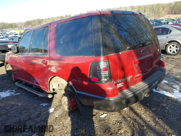 2004 Ford Expedition Special Service with VIN 1FMFU16L34LB23913, listed as a IAAI auction lot 41356774 with 314,079 mi miles. Bid and sale history available at carsss.com. Image 3.