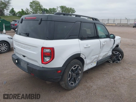 2024 Ford Bronco Sport Outer Banks z VIN 3FMCR9C66RRE99306, wystawiony jako IAAI lot #42293007 z przebiegiem 6 492 mil mil oraz . Historia ofert i sprzedaży dostępna na DreamBid. Obrazek 4.