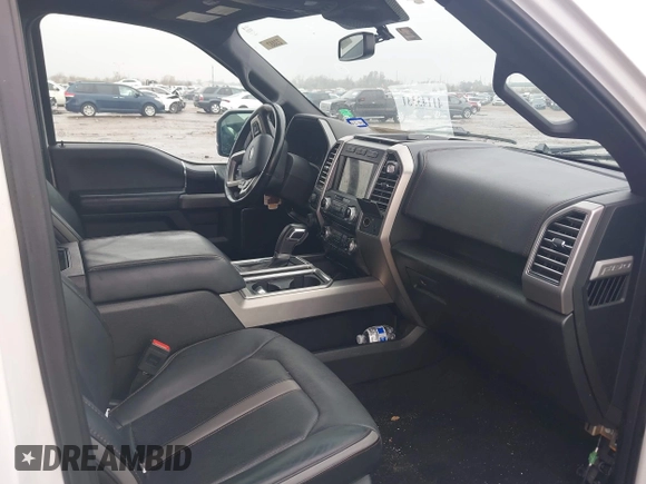 2018 Ford F-150 XL z VIN 1FTEW1EG8JFD27888, wystawiony jako IAAI lot #41143331 z przebiegiem 95 448 mil mil oraz . Historia ofert i sprzedaży dostępna na DreamBid. Obrazek 5.