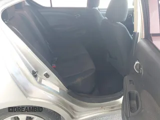 2016 Nissan Versa SV z VIN 3N1CN7APXGL871121, wystawiony jako IAAI lot #42304960 z przebiegiem 137 438 mil mil oraz . Historia ofert i sprzedaży dostępna na DreamBid. Obrazek 8.