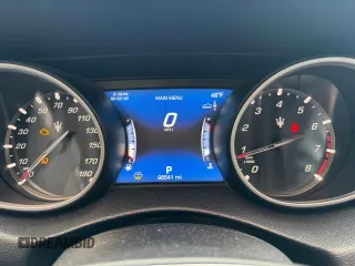 2018 Maserati Levante z VIN ZN661XUA4JX304412, wystawiony jako Copart lot #48468805 z przebiegiem 98 541 mil mil oraz Tytuł czysty. Historia ofert i sprzedaży dostępna na DreamBid. Obrazek 8.
