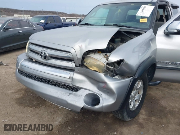 2006 Toyota Tundra SR5 with VIN 5TBRU34176S462165, listed as a IAAI auction lot 41694983 with 254,282 mi miles and . Bid and sale history available at DreamBid. Image 6.