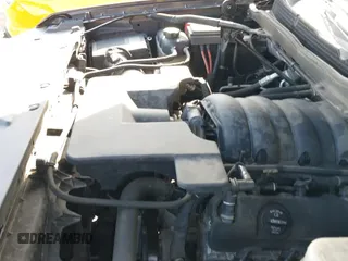 2014 Chevrolet Silverado 1500 Work Truck z VIN 1GCRCPEC6EZ336216, wystawiony jako IAAI lot #41728185 z przebiegiem 122 696 mil mil oraz . Historia ofert i sprzedaży dostępna na DreamBid. Obrazek 21.