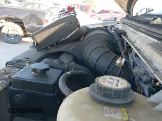 2002 Ford Econoline Cargo z VIN 1FTNS24L32HA62268, wystawiony jako IAAI lot #40979982 z przebiegiem 37 466 mil mil oraz . Historia ofert i sprzedaży dostępna na DreamBid. Obrazek 19.