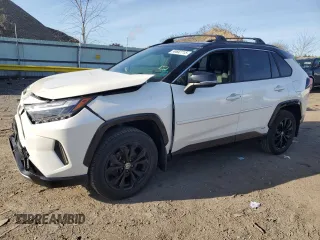 2022 Toyota RAV4 Hybrid XSE z VIN JTME6RFV4ND535814, wystawiony jako Copart lot #50662715 z przebiegiem 63 531 mil mil oraz Nie do naprawy • Non repairable. Historia ofert i sprzedaży dostępna na DreamBid. Obrazek 1.