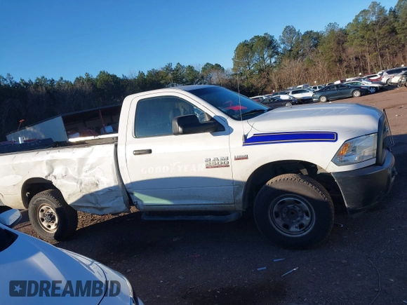 2018 Ram 2500 Tradesman with VIN 3C6LR4AT5JG356029, listed as a IAAI auction lot 41362039 with 125,396 mi miles. Bid and sale history available at carsss.com. Image 13.