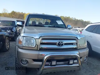 2006 Toyota Tundra SR5 with VIN 5TBET34196S519709, listed as a IAAI auction lot 41880138 with 325,523 mi miles. Bid and sale history available at carsss.com. Image 12.