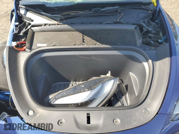 2024 Tesla Model Y Long Range with VIN 7SAYGDEE4RF032154, listed as a Copart auction lot 61973635 with 10,022 mi miles and Salvage title. Bid and sale history available at DreamBid. Image 12.