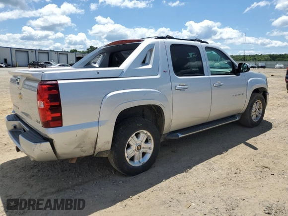 2011 Chevrolet Avalanche LT z VIN 3GNTKFE30BG209600, wystawiony jako Copart lot #59156275 z przebiegiem 213 396 mil mil oraz Czysty tytuł • Clean title. Historia ofert i sprzedaży dostępna na DreamBid. Obrazek 3.
