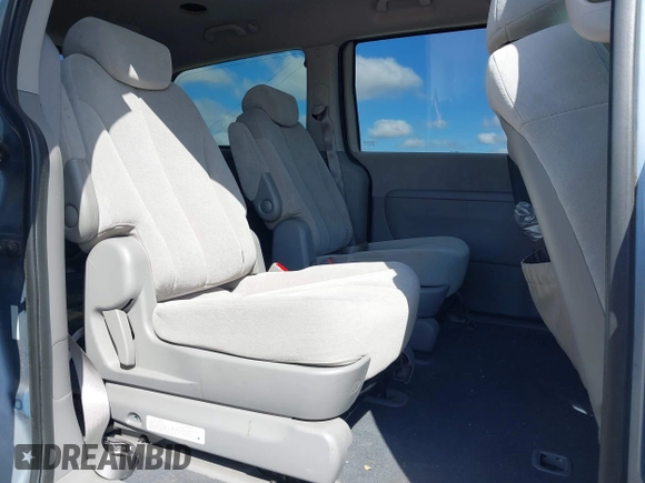 2008 Kia Sedona LX with VIN KNDMB233086218851, listed as a IAAI auction lot 41954671 with 120,894 mi miles. Bid and sale history available at carsss.com. Image 8.