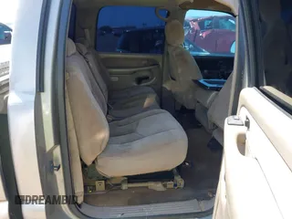 2003 Chevrolet Silverado 1500HD LS with VIN 1GCGC13U13F185851, listed as a IAAI auction lot 41941718 with 320,745 mi miles and . Bid and sale history available at DreamBid. Image 8.