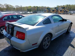 2007 Ford Mustang GT Deluxe with VIN 1ZVFT82HX75266798, listed as a IAAI auction lot 41889513 with 221,902 mi miles. Bid and sale history available at carsss.com. Image 4.