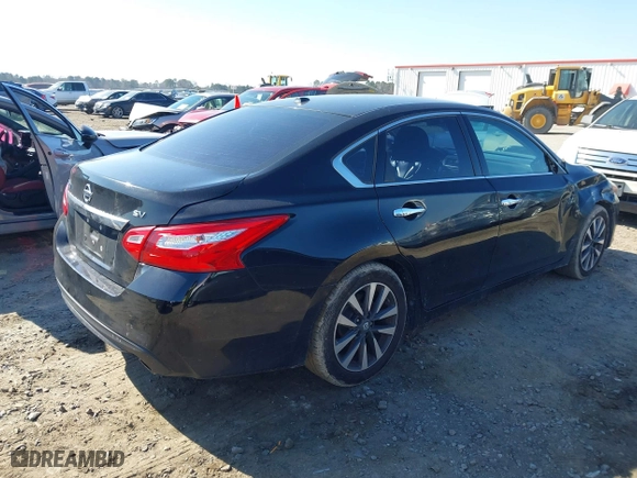 2017 Nissan Altima 2.5 SR with VIN 1N4AL3AP4HC293538, listed as a IAAI auction lot 41492018 with 199,200 mi miles. Bid and sale history available at carsss.com. Image 4.