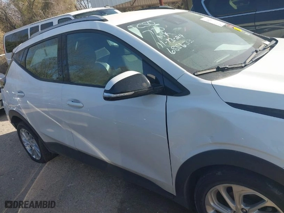2023 Chevrolet Bolt EUV LT with VIN 1G1FY6S00P4153749, listed as a IAAI auction lot 41823931 with 44,133 mi miles. Bid and sale history available at carsss.com. Image 13.