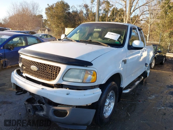 2003 Ford F-150 z VIN 2FTRX08W63CA22223, wystawiony jako IAAI lot #41382377 z przebiegiem 261 841 mil mil oraz . Historia ofert i sprzedaży dostępna na DreamBid. Obrazek 2.