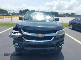 2018 Chevrolet Colorado 2WD LT z VIN 1GCGSCEA9J1137767, wystawiony jako IAAI lot #42389519 z przebiegiem 116 547 mil mil oraz . Historia ofert i sprzedaży dostępna na DreamBid. Obrazek 12.