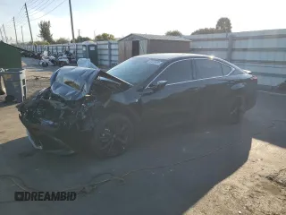 2022 Lexus ES 350 F Sport z VIN 58AGZ1B10NU132695, wystawiony jako Copart lot #43605465 z przebiegiem 28 811 mil mil oraz Nie do naprawy • Non repairable. Historia ofert i sprzedaży dostępna na DreamBid. Obrazek 1.