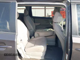 2017 Kia Sedona LX with VIN KNDMB5C11H6230541, listed as a IAAI auction lot 42034761 with 171,495 mi miles. Bid and sale history available at carsss.com. Image 8.