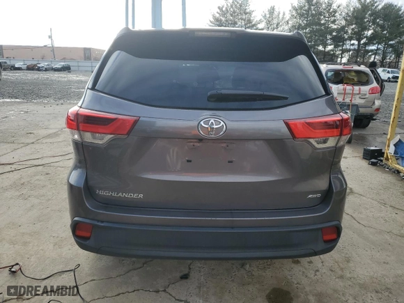 2018 Toyota Highlander LE with VIN 5TDBZRFH6JS821036, listed as a Copart auction lot 47576545 with 73,101 mi miles and Salvage Title. Bid and sale history available at carsss.com. Image 6.