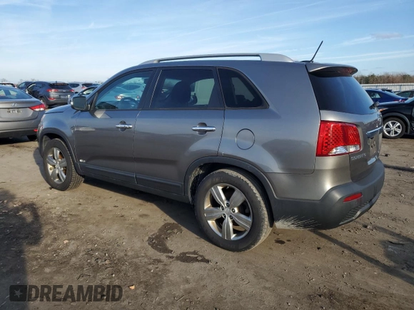 2013 Kia Sorento EX with VIN 5XYKUDA63DG371371, listed as a Copart auction lot 85863984 with 180,749 mi miles and Clean Title. Bid and sale history available at carsss.com. Image 2.