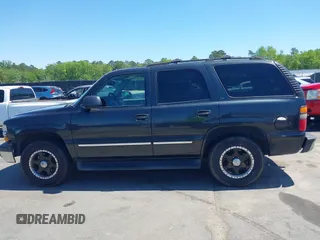 2005 Chevrolet Tahoe Z71 z VIN 1GNEC13T85R175308, wystawiony jako IAAI lot #42020807 z przebiegiem 321 355 mil mil oraz . Historia ofert i sprzedaży dostępna na DreamBid. Obrazek 14.