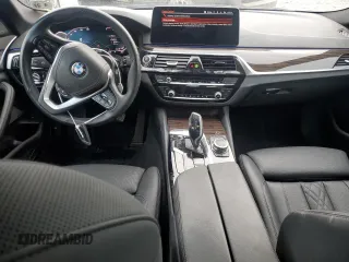 2022 BMW 5 Series 530i xDrive with VIN WBA13BJ01NWX68268, listed as a Copart auction lot 44119425 with 39,122 mi miles and Salvage Title. Bid and sale history available at carsss.com. Image 8.