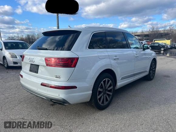 2017 Audi Q7 Premium Plus with VIN WA1LAAF72HD005719, listed as a Copart auction lot 52650635 with 154,276 mi miles and Clean Title. Bid and sale history available at carsss.com. Image 4.