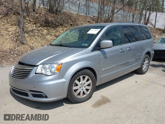 2016 Chrysler Town & Country Touring with VIN 2C4RC1BGXGR149949, listed as a IAAI auction lot 42074695 with 52,644 mi miles. Bid and sale history available at carsss.com. Image 18.