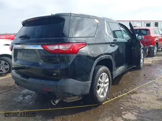 2018 Chevrolet Traverse LT Cloth with VIN 1GNERGKW5JJ210019, listed as a IAAI auction lot 41808205 with 1 mi miles. Bid and sale history available at carsss.com. Image 4.