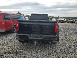 2021 Chevrolet Silverado 3500HD High Country with VIN 1GC4YVEY3MF155070, listed as a Copart auction lot 70395214 with 87,122 mi miles and Salvage Title. Bid and sale history available at carsss.com. Image 6.