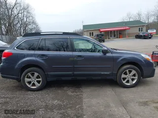 2014 Subaru Outback 2.5i Premium with VIN 4S4BRBCC8E3210007, listed as a IAAI auction lot 42035346 with 157,700 mi miles. Bid and sale history available at carsss.com. Image 13.