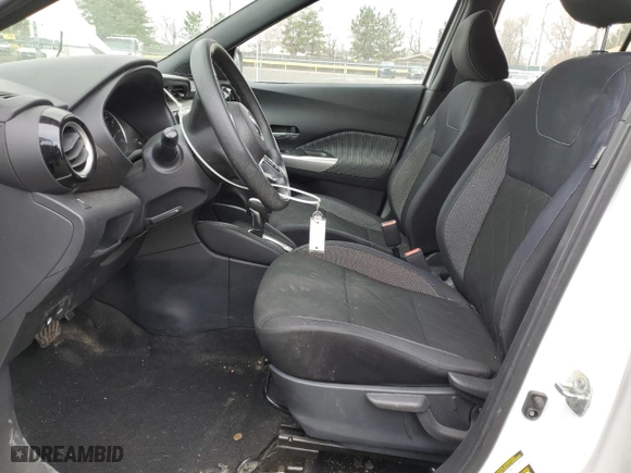 2018 Nissan Kicks SV with VIN 3N1CP5CU1JL534278, listed as a Copart auction lot 48813015 with 58,267 mi miles and Salvage Title. Bid and sale history available at carsss.com. Image 7.