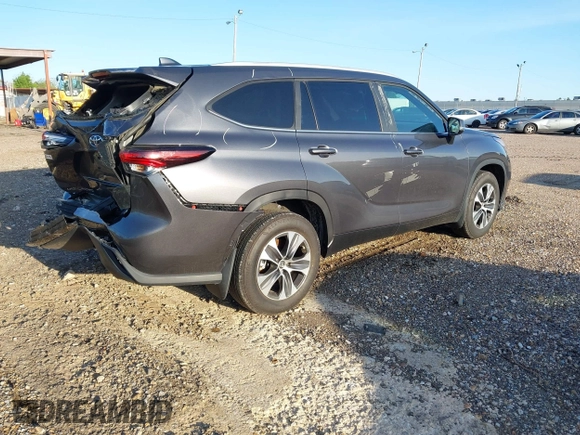 2024 Toyota Highlander LE z VIN 5TDKDRAH0RS528587, wystawiony jako IAAI lot #42002196 z przebiegiem 9 363 mil mil oraz . Historia ofert i sprzedaży dostępna na DreamBid. Obrazek 4.