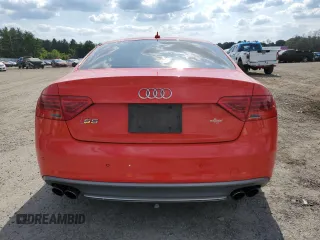2013 Audi S5 Prestige z VIN WAUVGAFR8DA013959, wystawiony jako Copart lot #70921684 z przebiegiem 214 216 mil mil oraz Czysty tytuł • Clean title. Historia ofert i sprzedaży dostępna na DreamBid. Obrazek 6.