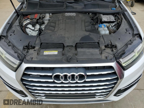 2017 Audi Q7 Premium Plus z VIN WA1LAAF71HD033334, wystawiony jako Copart lot #50545825 z przebiegiem 134 451 mil mil oraz Szkoda całkowita • Salvage title. Historia ofert i sprzedaży dostępna na DreamBid. Obrazek 12.