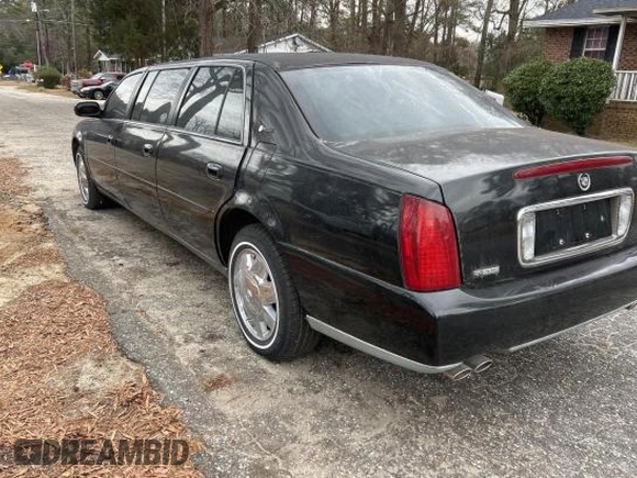 2004 Cadillac DeVille Limousine z VIN 1GEEH90Y24U550055, wystawiony jako Copart lot #42157535 z przebiegiem 44 344 mil mil oraz Czysty tytuł • Clean title. Historia ofert i sprzedaży dostępna na DreamBid. Obrazek 3.