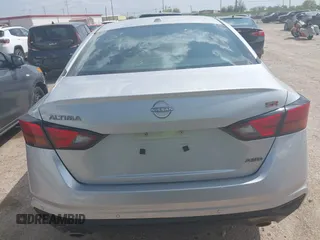 2024 Nissan Altima 2.5 SR with VIN 1N4BL4CW9RN429831, listed as a IAAI auction lot 41870638 with 17,127 mi miles. Bid and sale history available at carsss.com. Image 16.