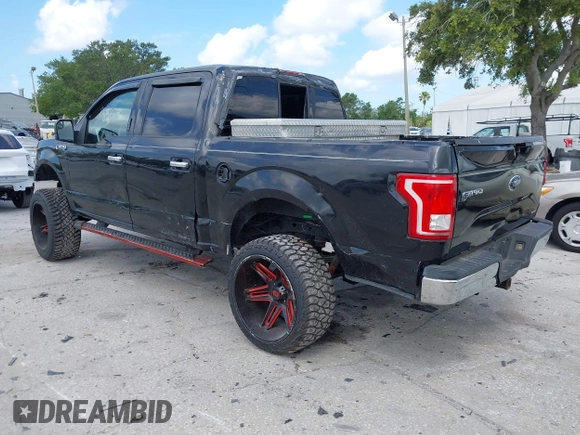 2015 Ford F-150 XLT with VIN 1FTEW1C81FFB05261, listed as a IAAI auction lot 42193554 with Not Provided miles and . Bid and sale history available at carsss.com. Image 3.