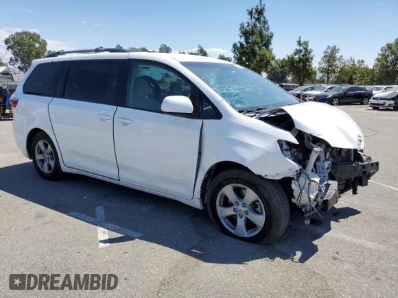 2016 Toyota Sienna LE AAS with VIN 5TDKK3DC4GS717016, listed as a Copart auction lot 70089664 with 131,654 mi miles and Salvage Title. Bid and sale history available at carsss.com. Image 4.