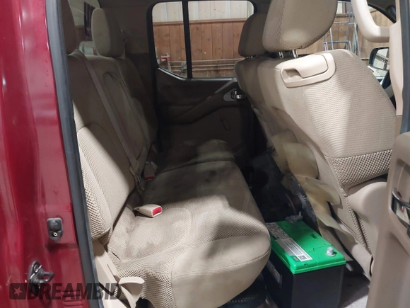 2006 Nissan Frontier LE z VIN 1N6AD07W26C403503, wystawiony jako IAAI lot #41928338 z przebiegiem 163 205 mil mil oraz . Historia ofert i sprzedaży dostępna na DreamBid. Obrazek 8.