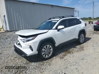 2025 Toyota RAV4 XLE Premium with VIN 2T3C1RFV1SW389635, listed as a Copart auction lot 61661535 with 3,630 mi miles and Salvage title. Bid and sale history available at DreamBid. Image 1.