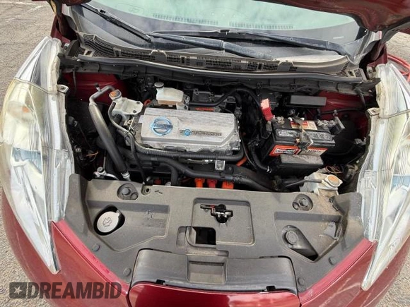 2011 Nissan LEAF SL-e with VIN JN1AZ0CP4BT000865, listed as a Copart auction lot 83054344 with 83,101 mi miles and Clean Title. Bid and sale history available at carsss.com. Image 7.