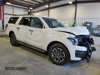 2024 Ford Expedition Max XLT with VIN 1FMJK1H8XREB02917, listed as a Copart auction lot 88500205 with 2,632 mi miles and Salvage Title. Bid and sale history available at DreamBid. Image 4.